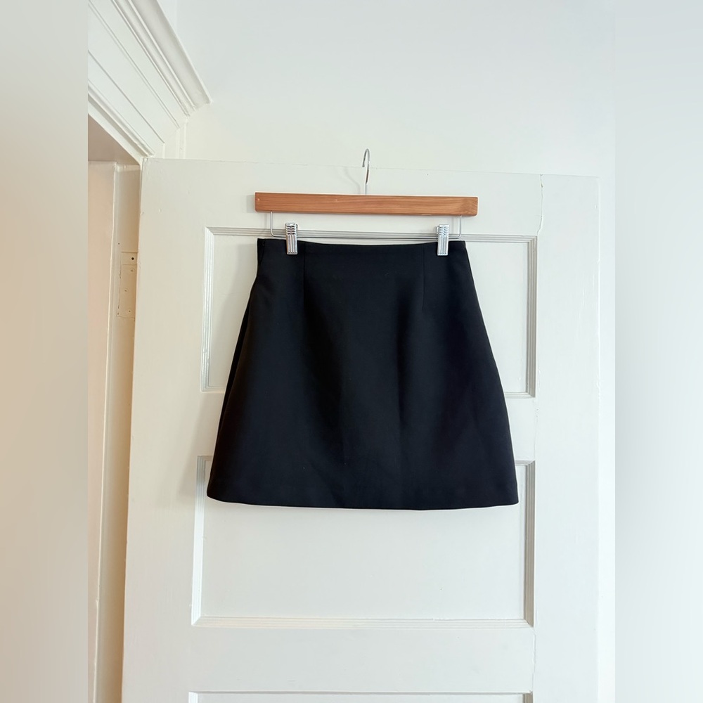 Aritzia Babaton Black Skirt